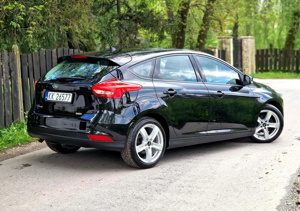 Ford Focus cena 34800 przebieg: 118000, rok produkcji 2015 z Kraków małe 596